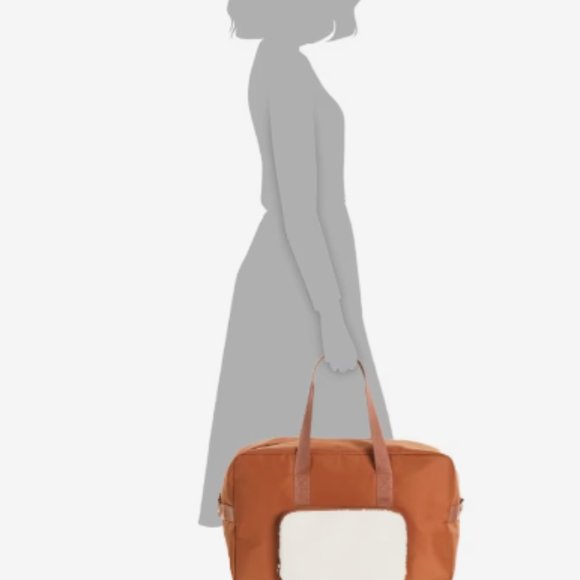 NWT DSW Exclusive Camuto Weekender Bag with removable faux shearling clutch - Picture 6 of 7